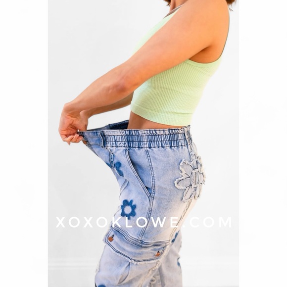 Oli & Hali Daisy Patched Frayed Edge Stretch Cargo Jeans Relaxed Fit - Picture 13 of 16